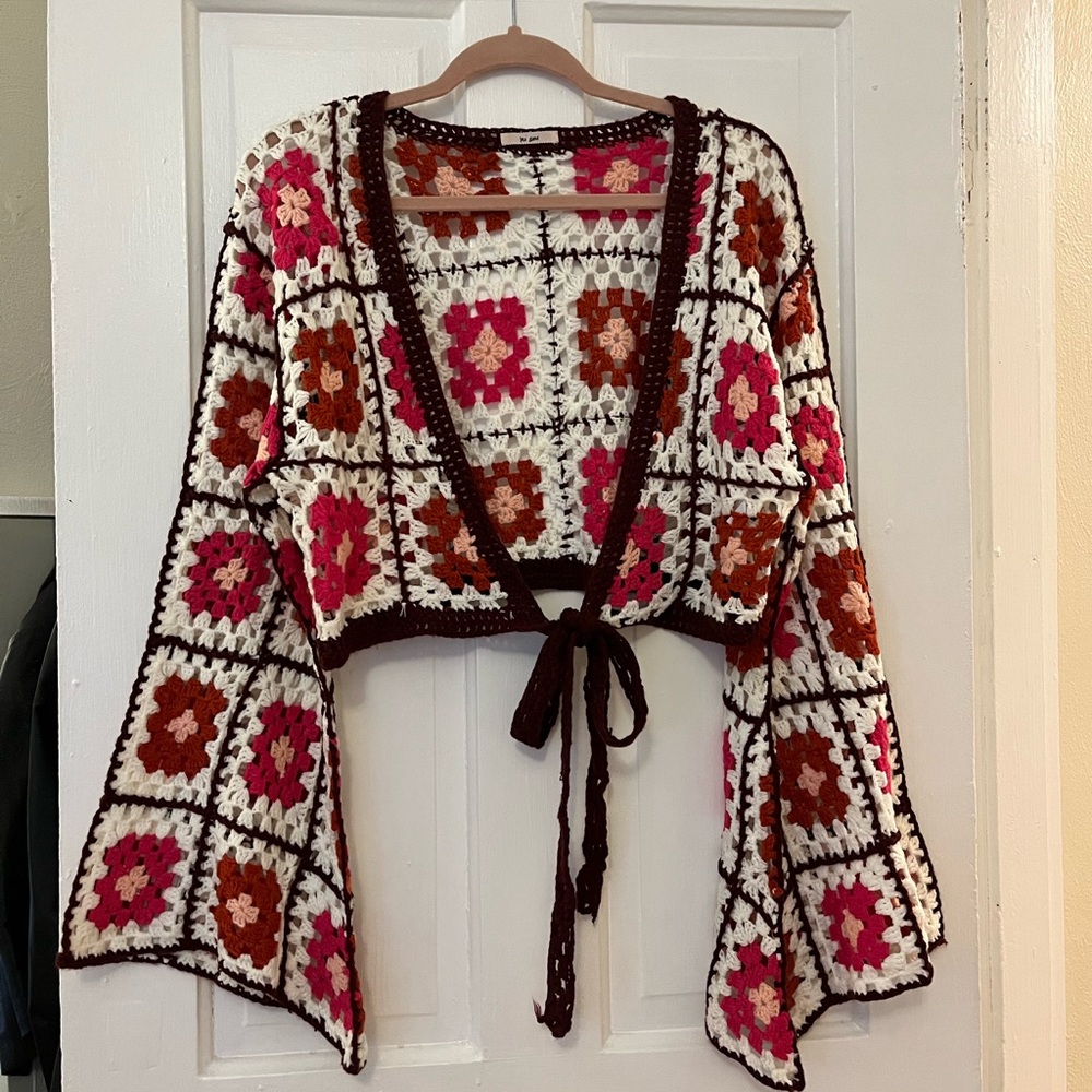 Amber Cropped Crochet Kimono
Originally from Francesca’s